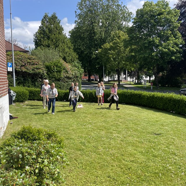Familiegudstjeneste med speiderparade og gate/hagefest 7.juni