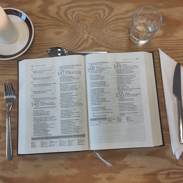 Middag og Bibel